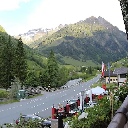 Inn Gasthof Baerenwirt Fusch an der Grossglocknerstrasse